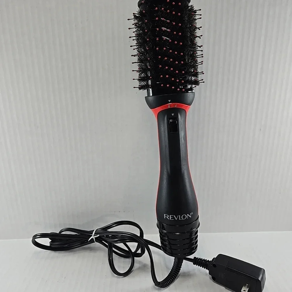 Revlon One Step Volumizer Plus Hair Dryer Styler Salon-Style Blowouts Black - Picture 2 of 9